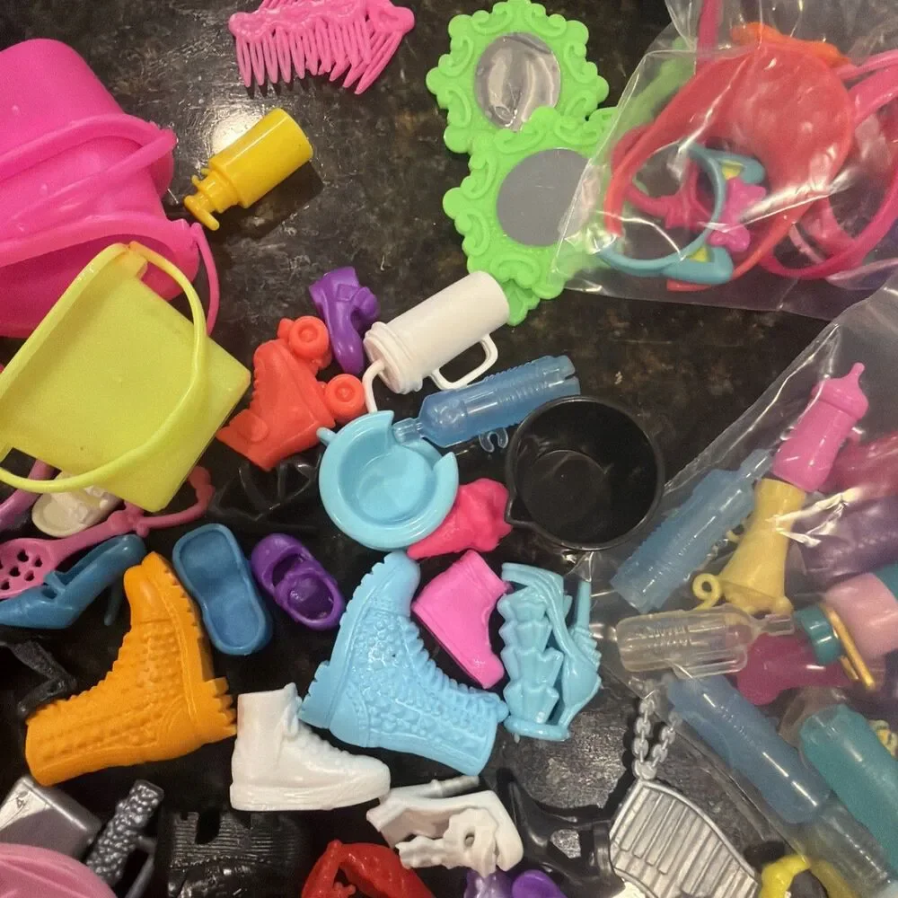 Barbie Mixed Lot of Accessories